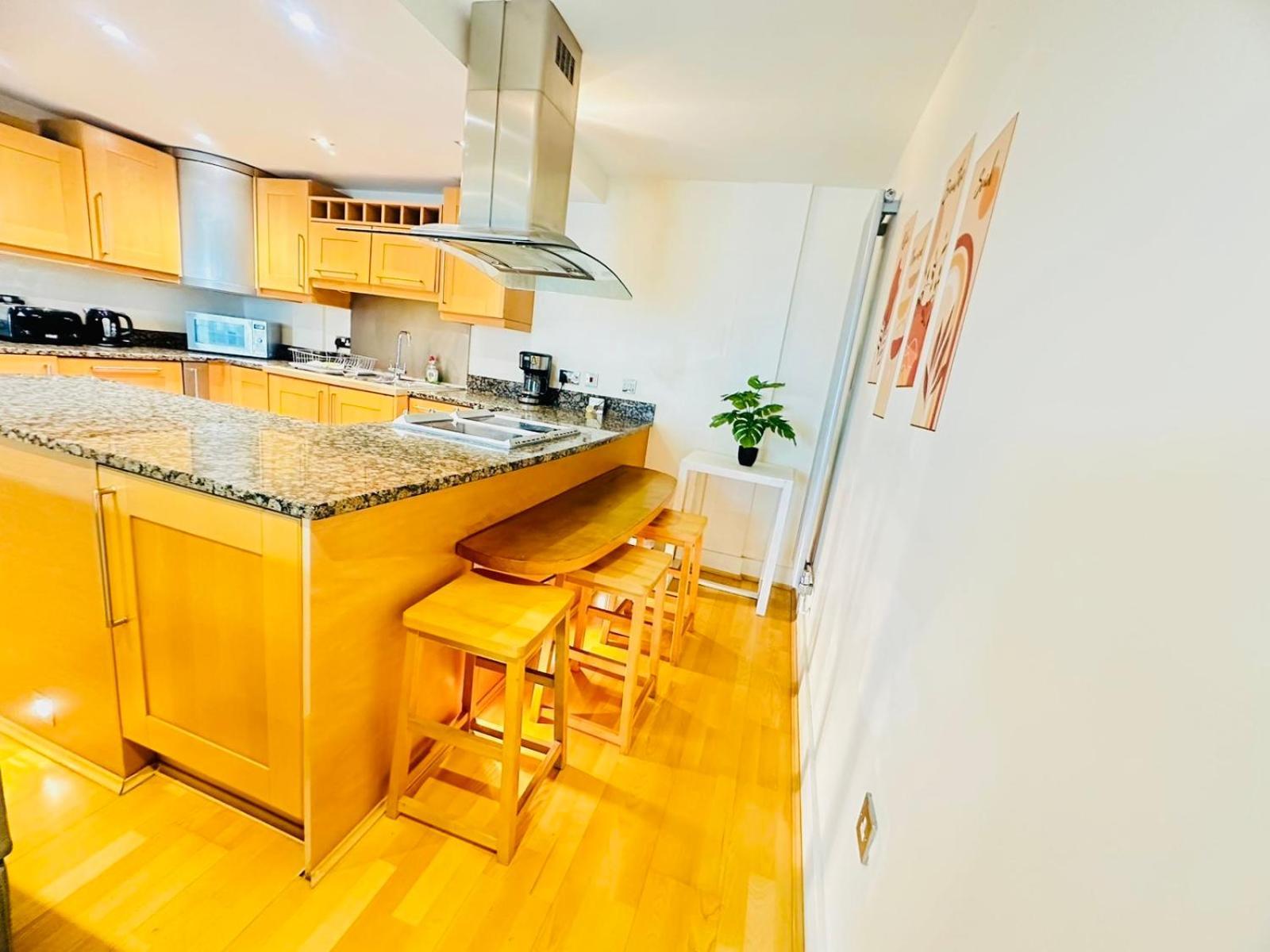 Modern 2Bed 2Bath Apartment Canary Wharf - Upto 5 Person London Eksteriør bilde
