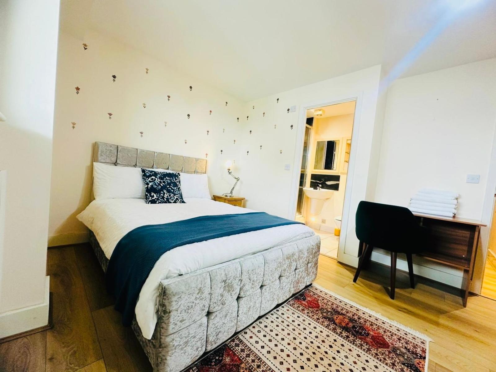 Modern 2Bed 2Bath Apartment Canary Wharf - Upto 5 Person London Eksteriør bilde