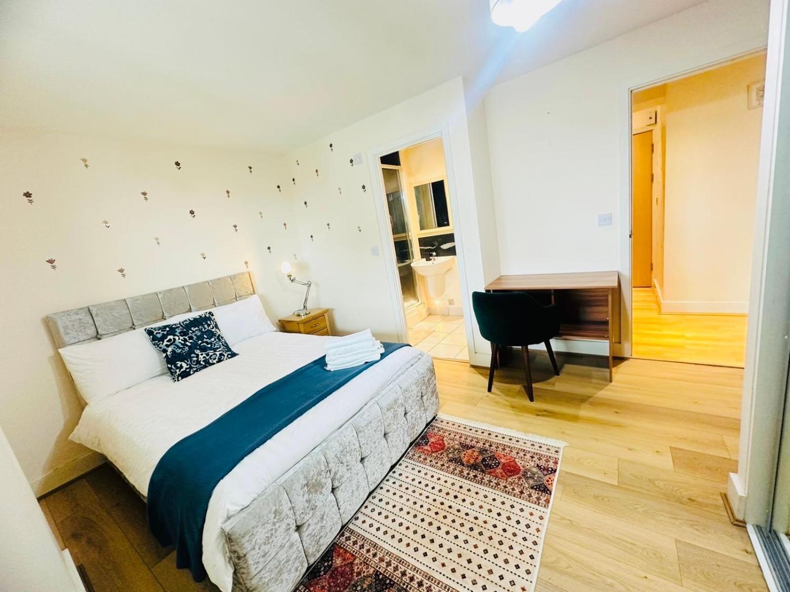 Modern 2Bed 2Bath Apartment Canary Wharf - Upto 5 Person London Eksteriør bilde