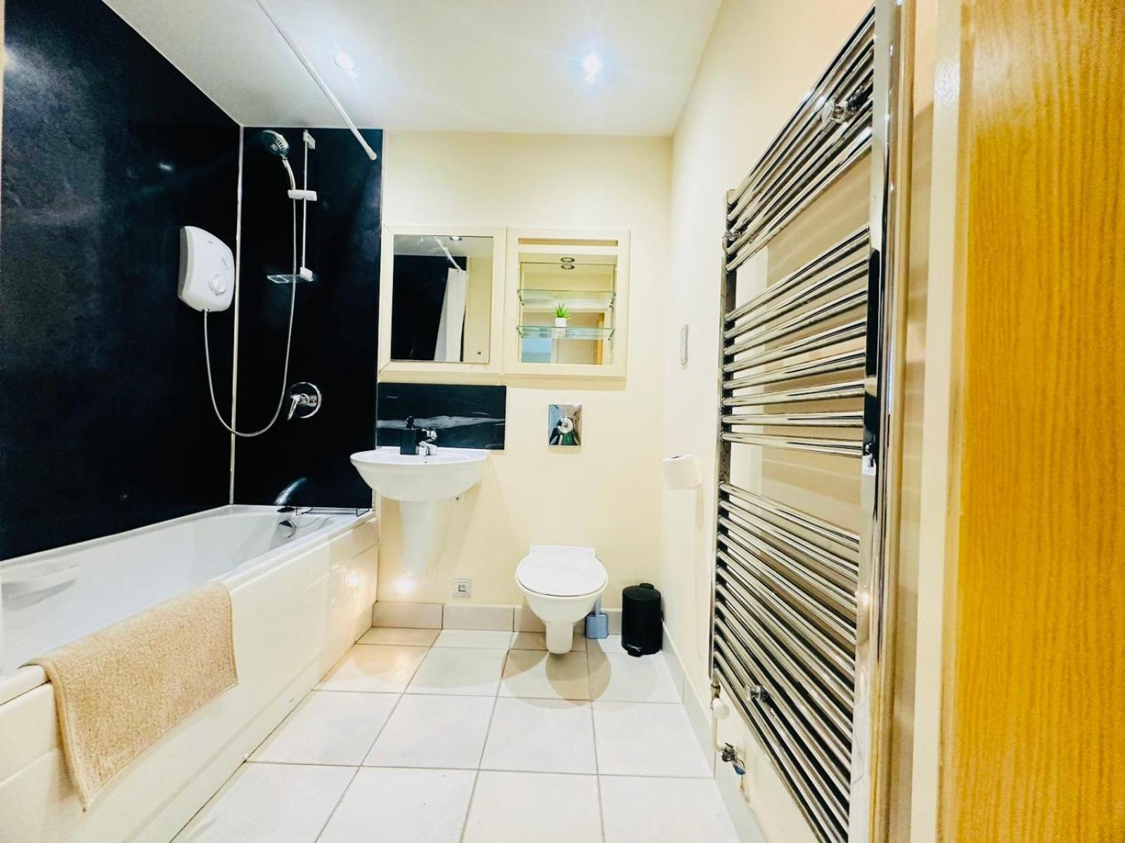 Modern 2Bed 2Bath Apartment Canary Wharf - Upto 5 Person London Eksteriør bilde