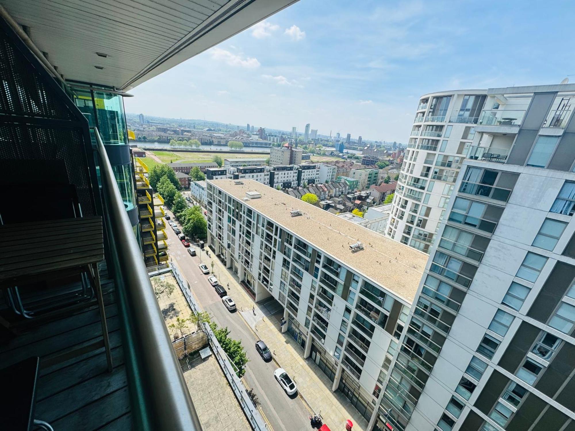 Modern 2Bed 2Bath Apartment Canary Wharf - Upto 5 Person London Eksteriør bilde
