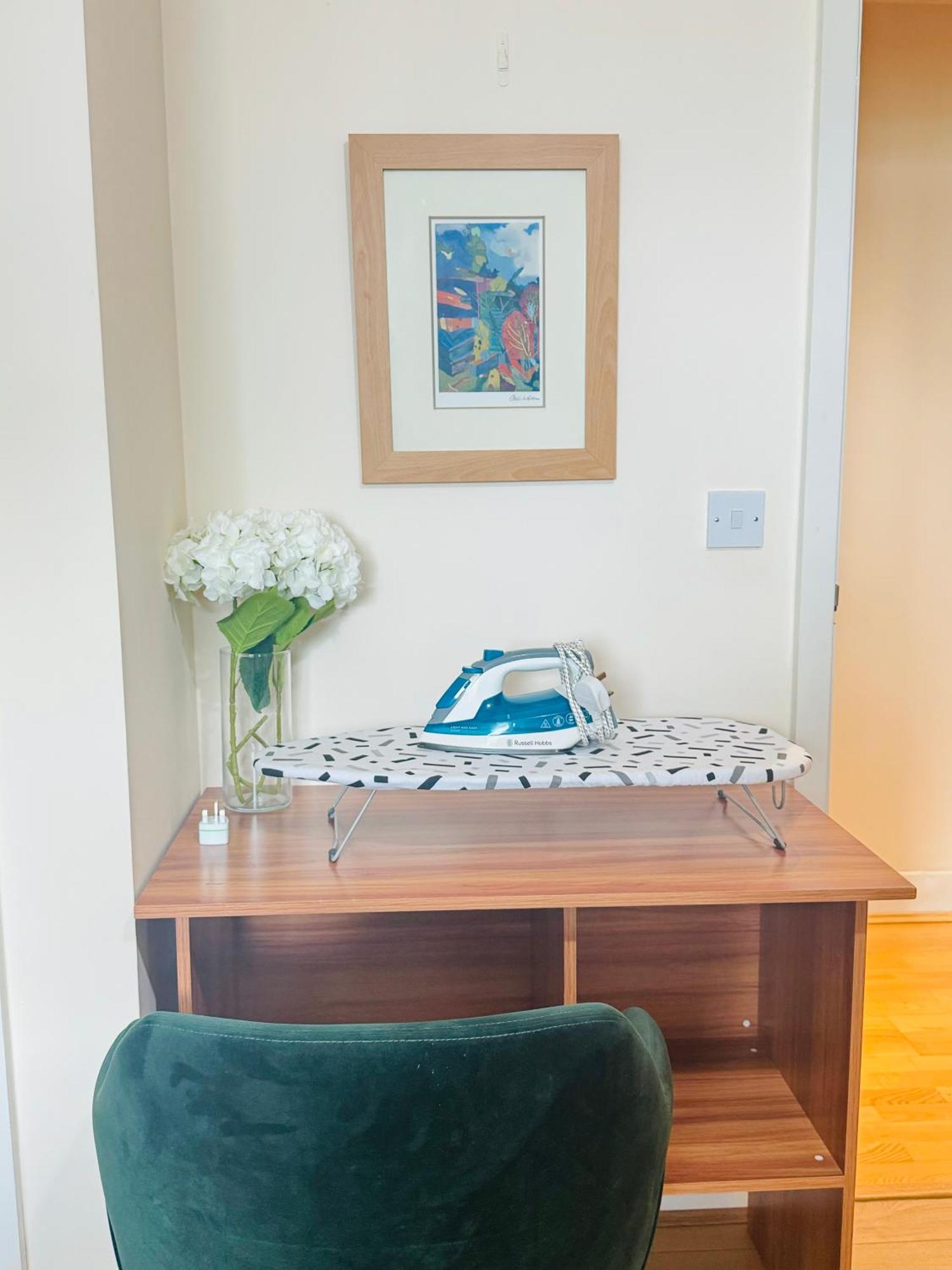 Modern 2Bed 2Bath Apartment Canary Wharf - Upto 5 Person London Eksteriør bilde